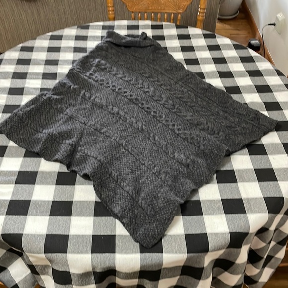 Inis Crafts Ireland 100% Merino Wool High Neck Poncho Cable Sweater Gray S/M - Picture 4 of 9